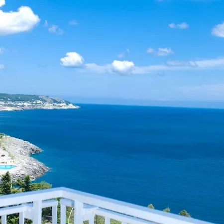 Orsa Maggiore Castro (Lecce)